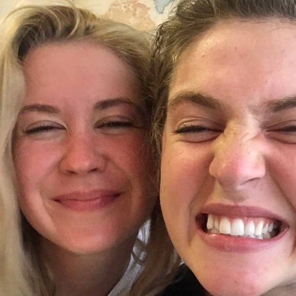 Meet your Posher, Hannah - Picture 1 of 1